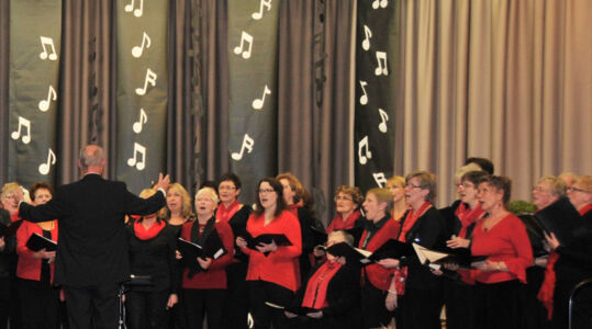 Die Frauenchöre aus Hochelheim und Hörnsheim
